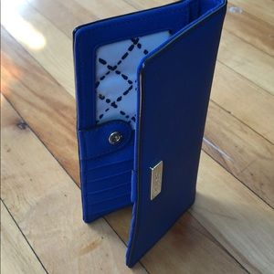 Never Used Kate Spade Blue Zip Wallet